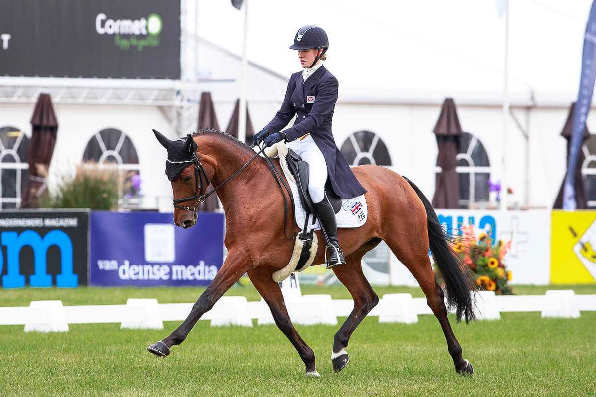 Isabella Innes Ker and Carolyn